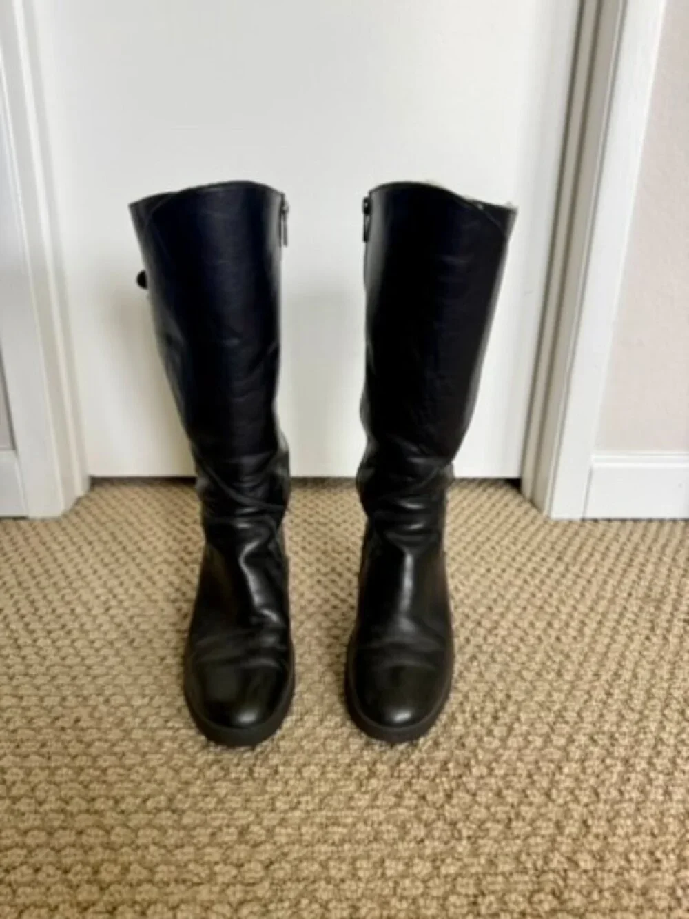 UGG Black Leather Tall Knee-High Wedge Boot | Sheepskin Lined | Size 7 - Picture 2 of 6